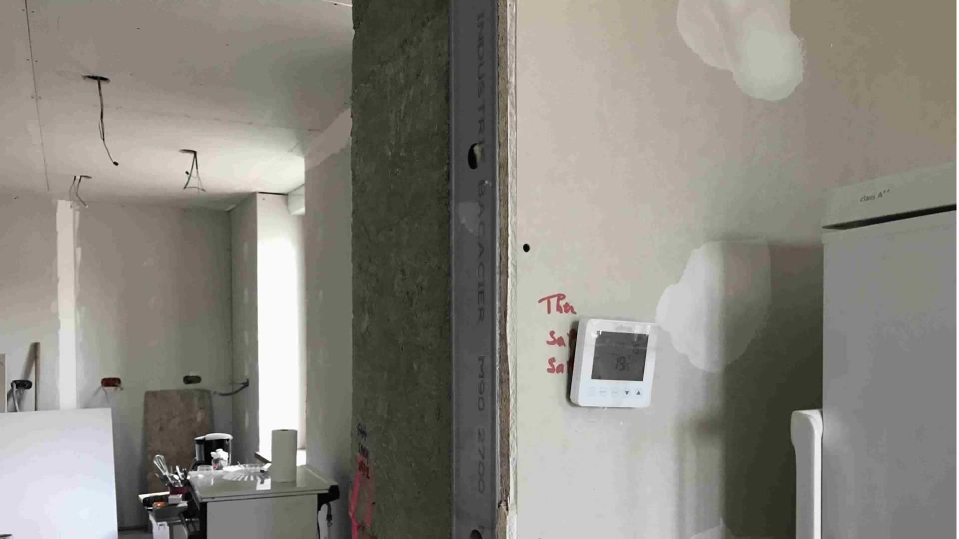 thermostat wifi et 4G pour plafond rayonnant